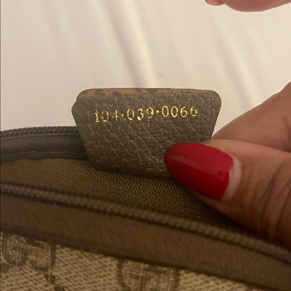 Gucci Beige and Brown GG Canvas Cosmetic Case - Picture 2 of 11